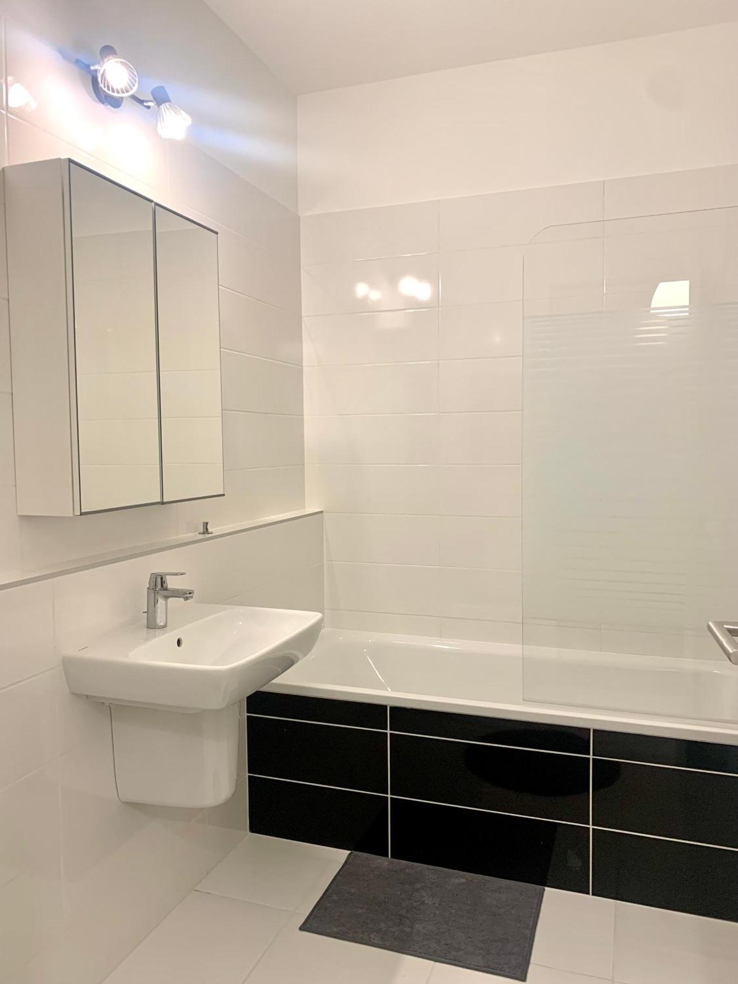 Westside Residence Apartment - Modern & Peaceful - Free Garage! บูดาเปสต์ ภายนอก รูปภาพ